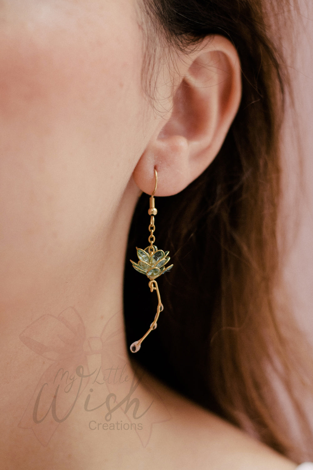 Orecchini Fiori di Loto azzurri con rugiada