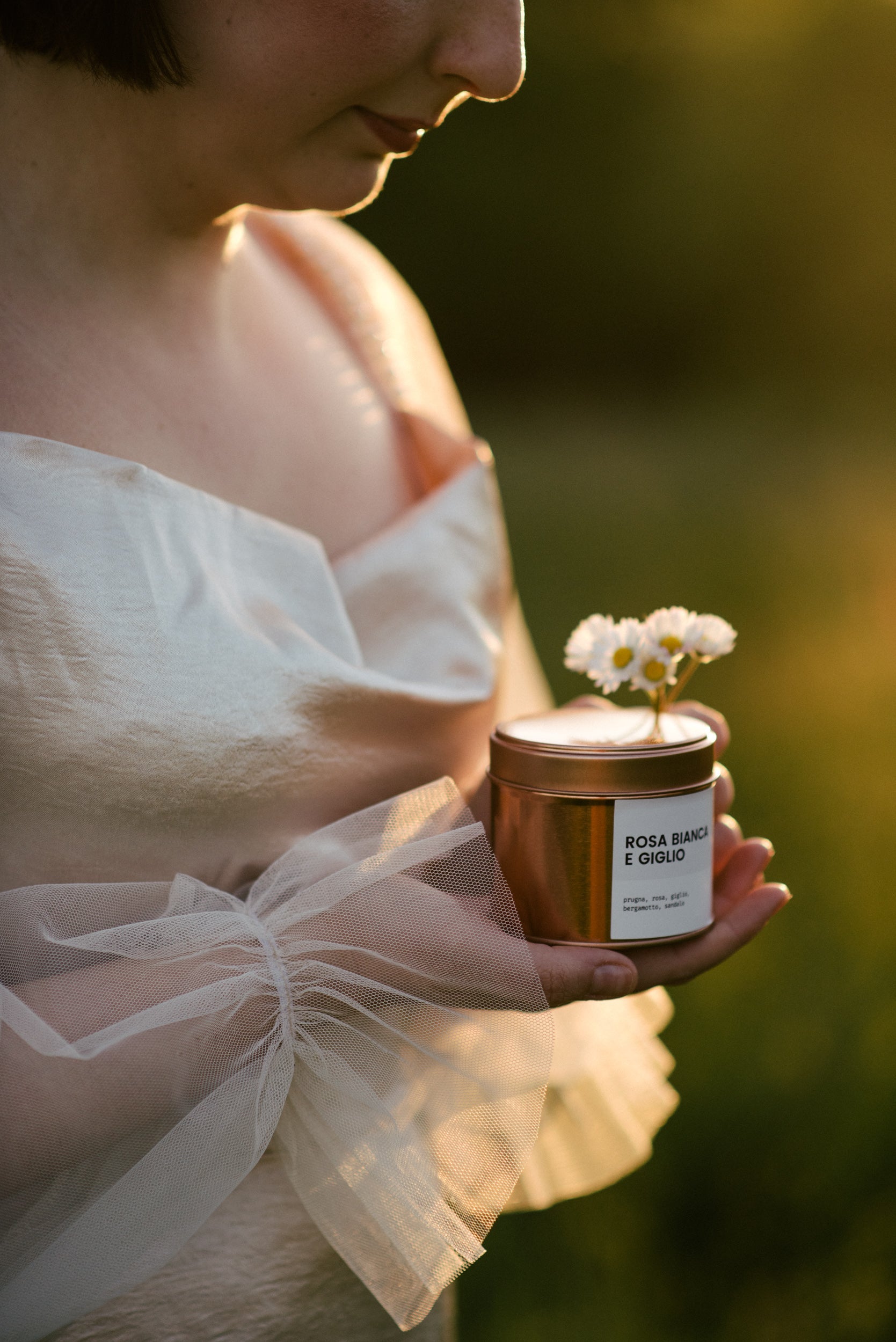 5 Candele Perfette per la Primavera: Profumi di Fiori e Aria Fresca