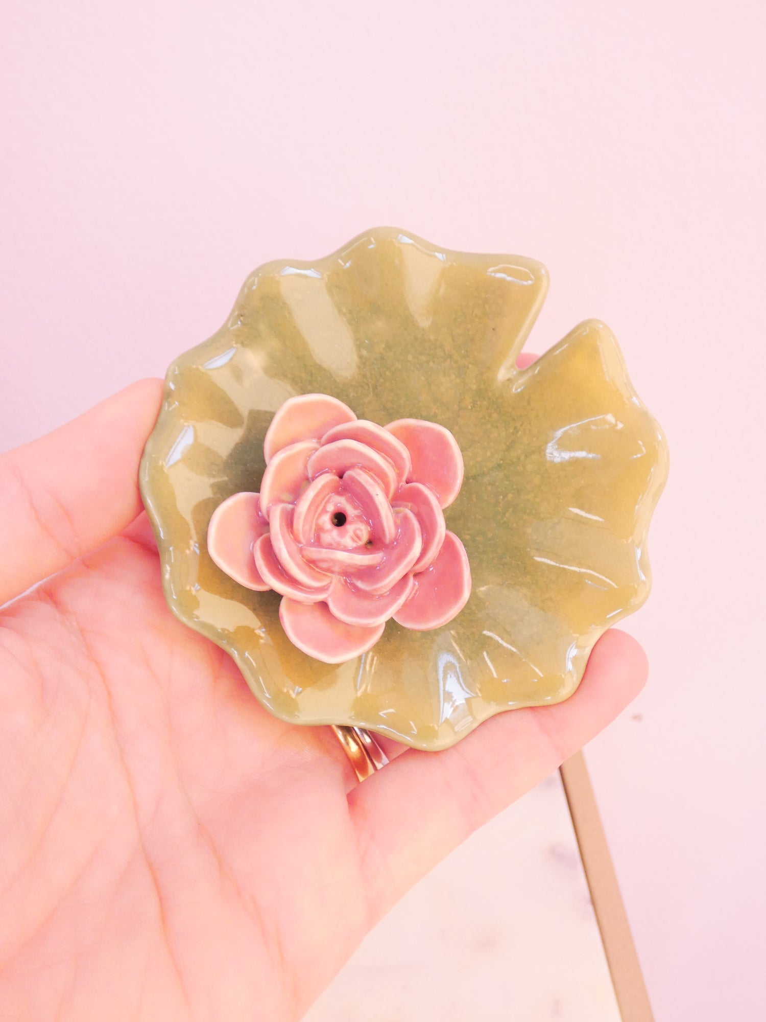 Incense holder with water lily saucer