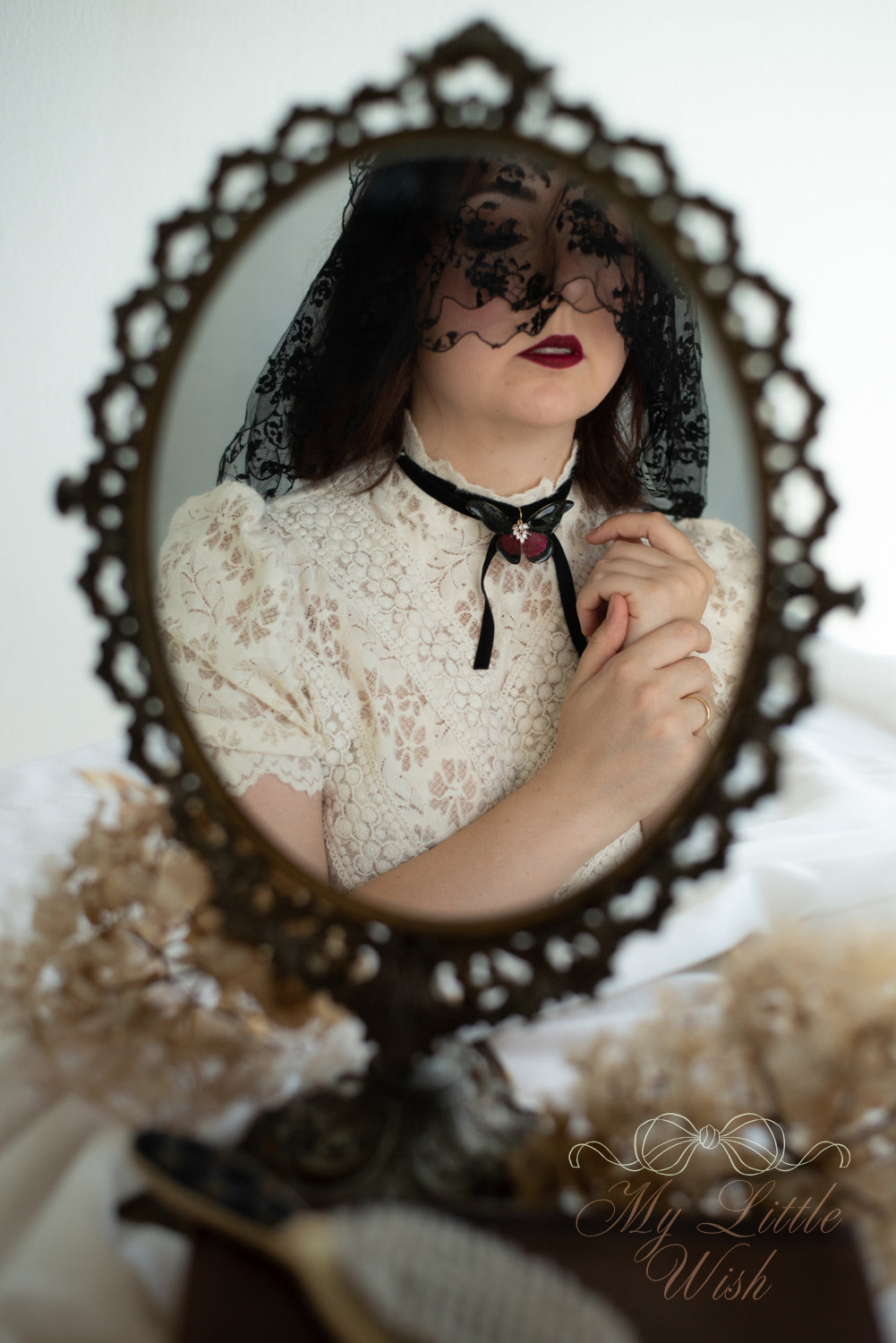Choker Psiche n°1 - Farfalla nera e bordeaux