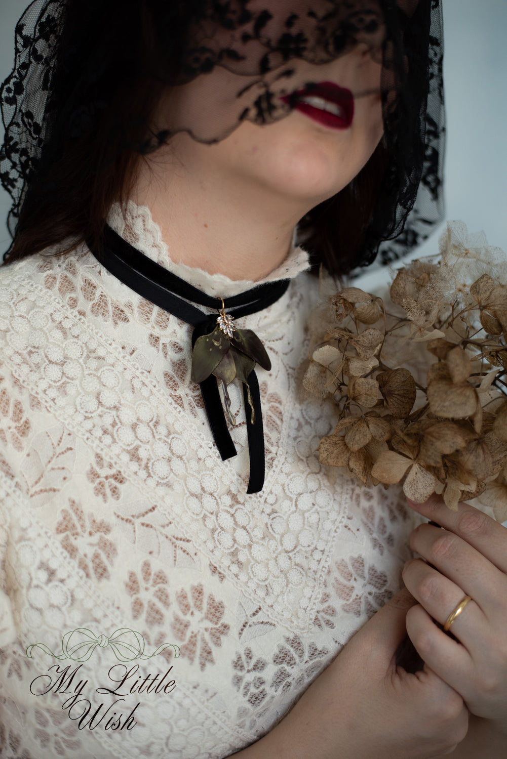 Choker Luna n° 1 - Luna Moth verde