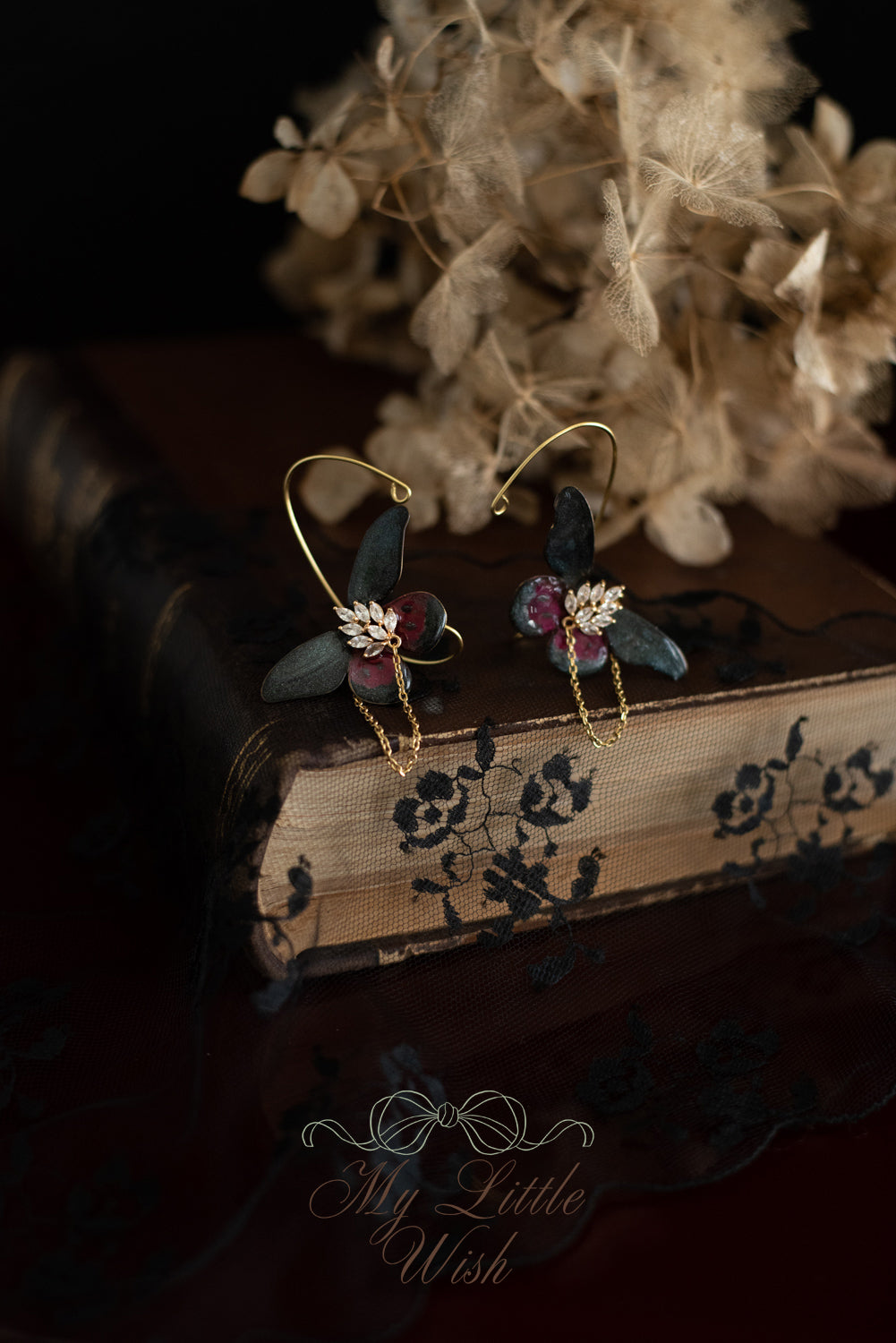 Ear Cuff Psiche n°1 - Farfalle nere e bordeaux