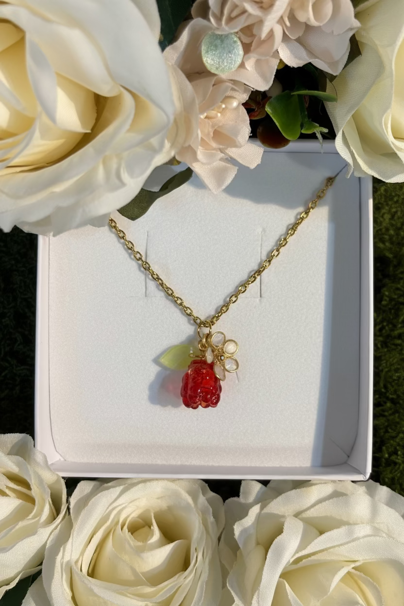 Collana con Ciondolo Lampone