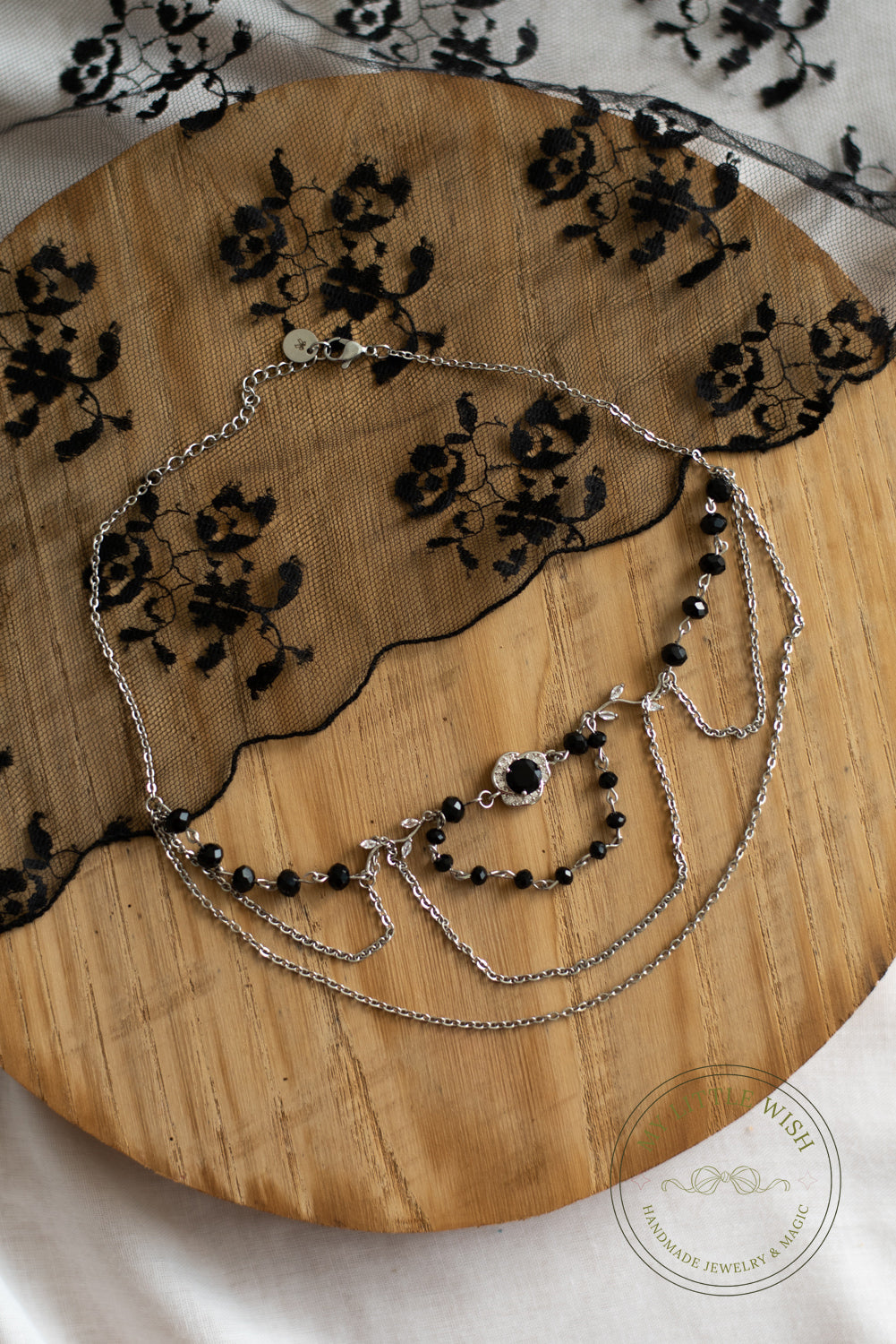Collana Dark Fairy - Cristalli Neri e Ciondolo Artigianale