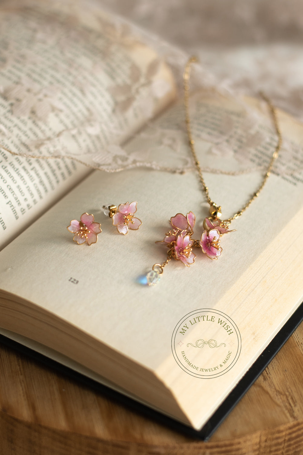 Set Hana Sakura Collana & Orecchini a lobo