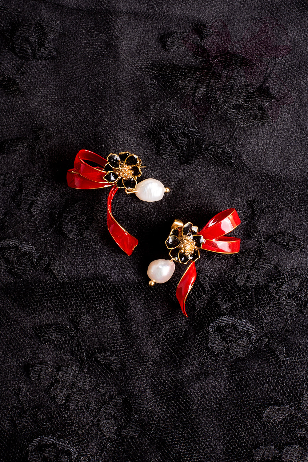 Orecchini Red Ribbon Bloom